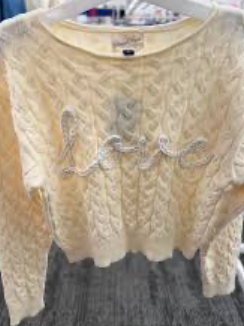 UNIVERSAL THREAD size SMALL Pale Yellow Crewneck Sweater "LOVE" NEW $35 - Picture 5 of 11